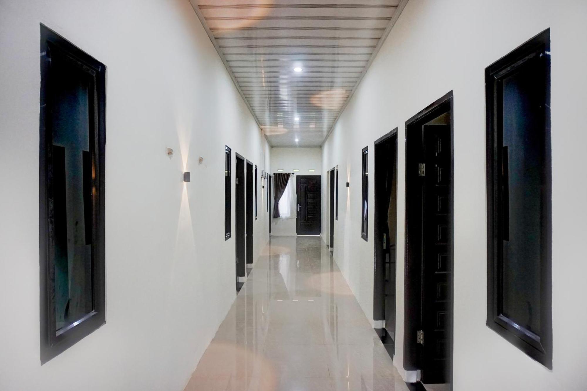 Hotel O Medan City Center Near Rumah Sakit Bunda Thamrin Formerly Mora Residence 3*